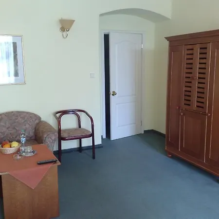 Korunni Princ Hotel 3*