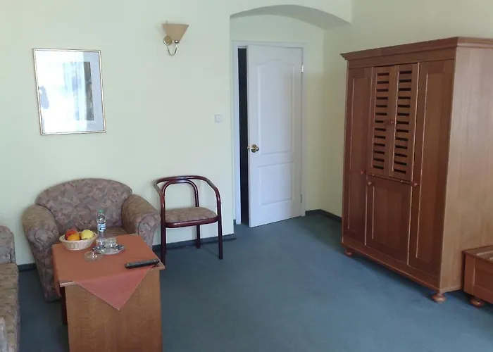 Korunni Princ Hotell 3*